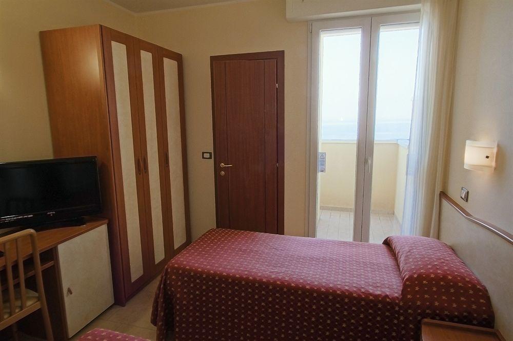 Hotel Harmony Rimini Esterno foto