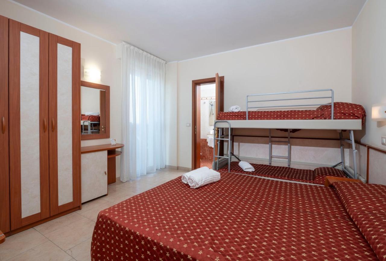 Hotel Harmony Rimini Esterno foto