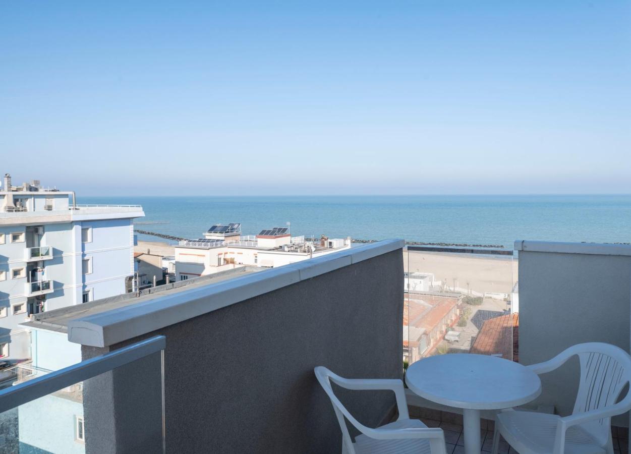 Hotel Harmony Rimini Esterno foto