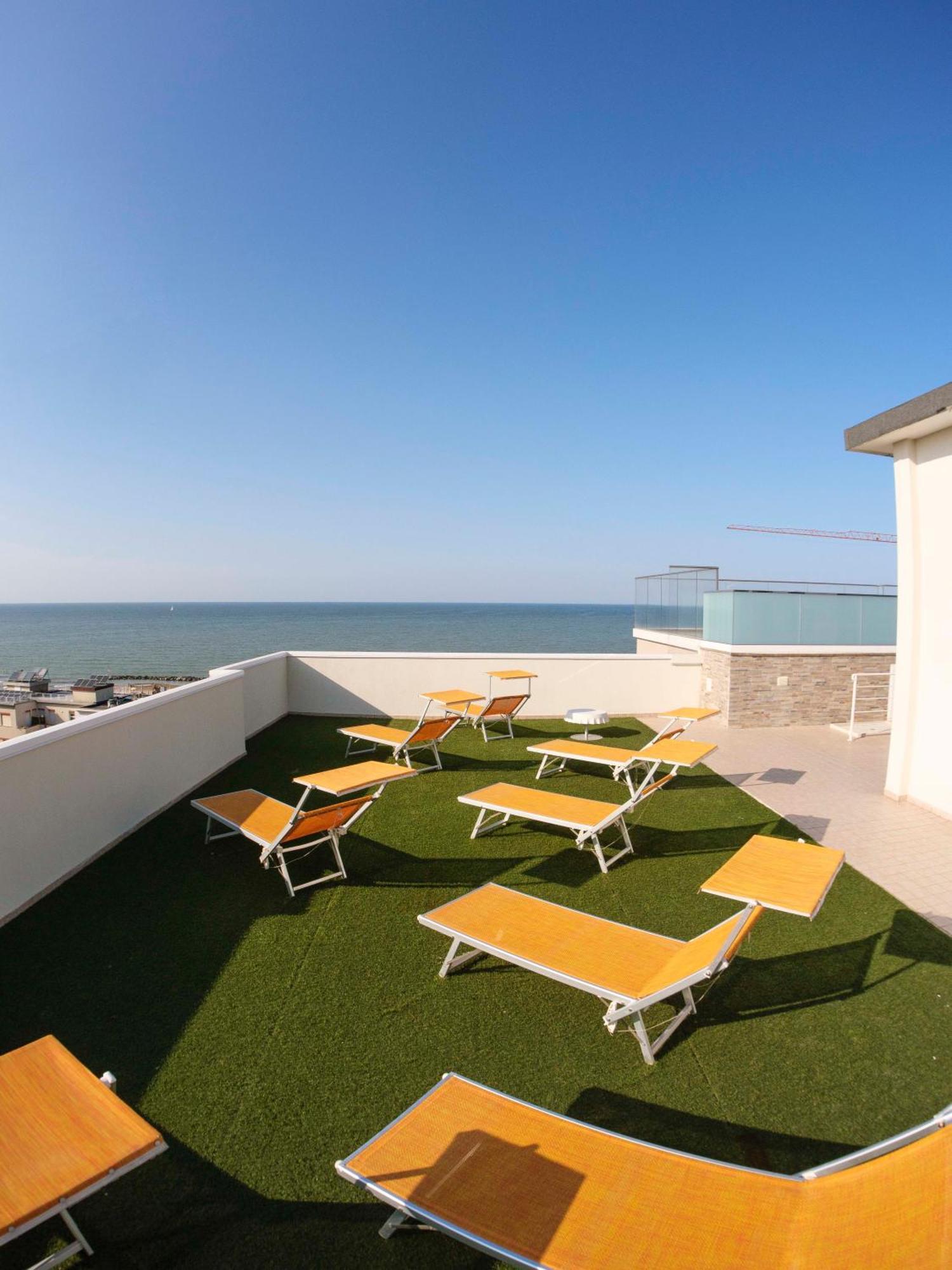 Hotel Harmony Rimini Esterno foto
